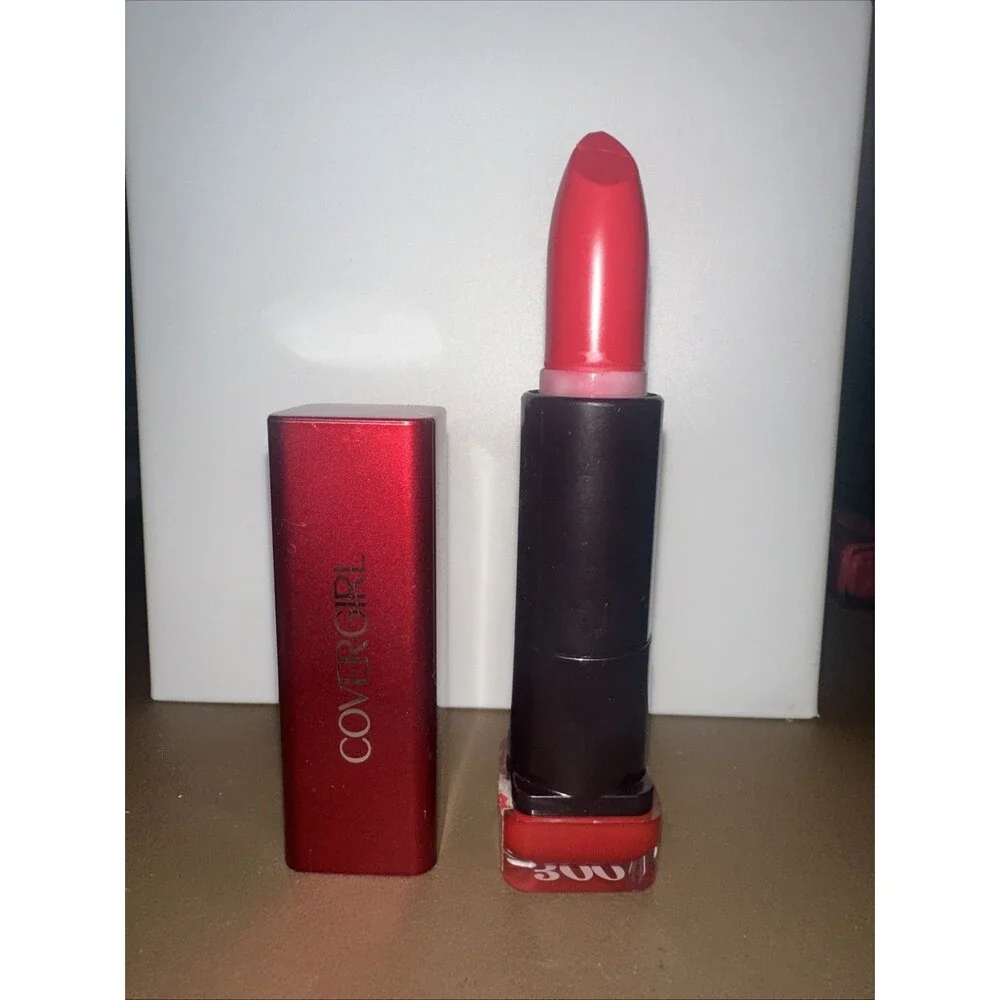 CoverGirl Colorlicious Lipstick 300 Garnet Flame